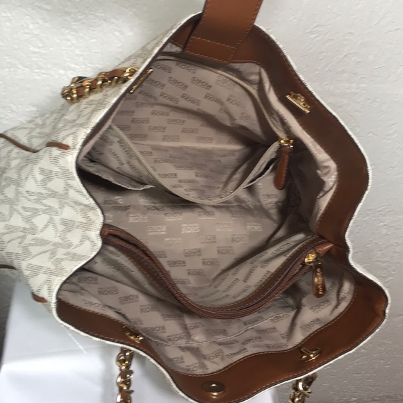 BEAUTIFUL Michael Kors handbag - Picture 4 of 6